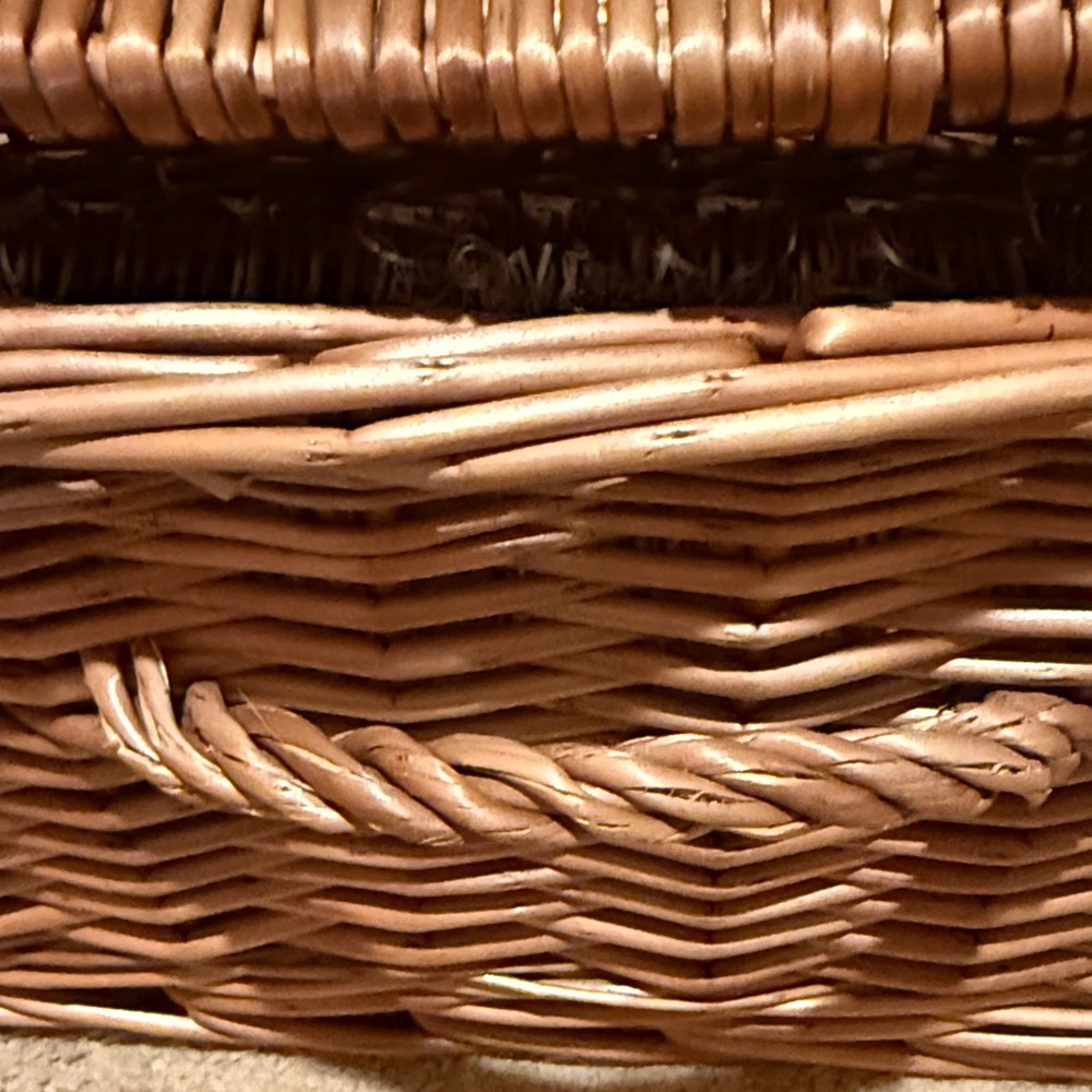 Fortnum & Mason Wicker Basket with Handle - Picture 4 of 5